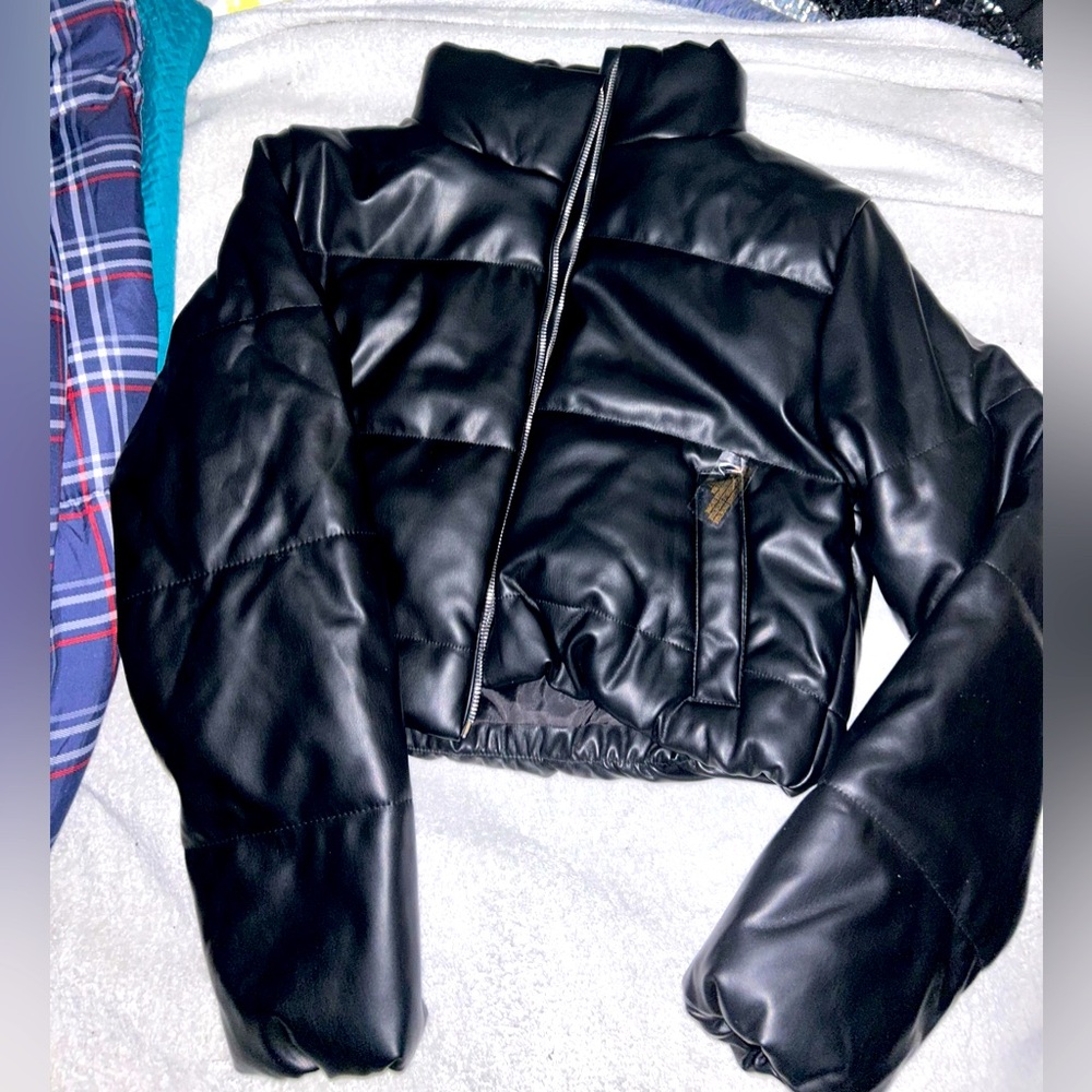 Women’s black fashion coat
